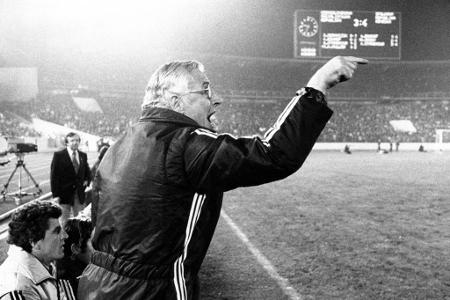 Jupp Derwall - 6 Jahre - 67 Spiele - In Derwalls erstem Turnier als Cheftrainer winkte sofort der erste Titel: Europameister 1980. Dies gelang bisher noch keinem anderen DFB-Coach. Außerdem glückte ihm die längste Serie ohne Niederlage (23). Nach einer enttäuschenden EM 1984 trat er zurück.