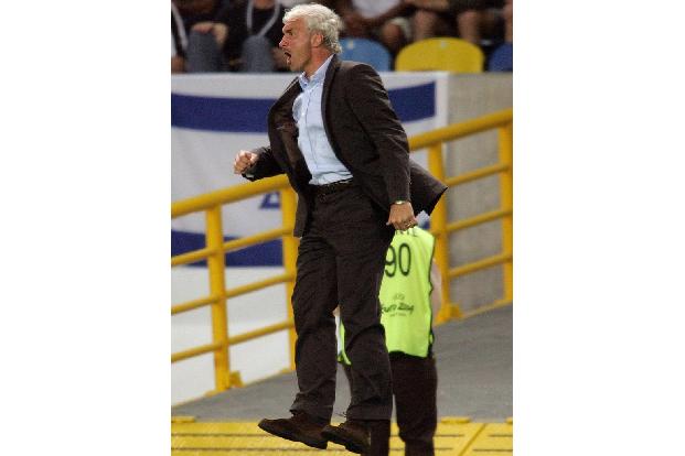 Rudi Völler - 4 Jahre - 53 Spiele - Rudi Völler wurde zunächst als Übergangslösung verpflichtet. Ein nennenswerter Erfolg in seiner vierjährigen Amtszeit war die überraschende WM-Final-Teilnahme 2002. Ansonsten stand sein Coaching eher für die letzten Jahre des deutschen 'Rumpelfußballs'.