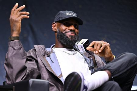 James schließt sich den Philadelphia 76ers an