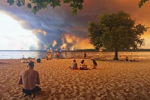 Noch ist der beliebte Urlaubsort Lacanau nicht direkt von dem Waldbrand bedroht.