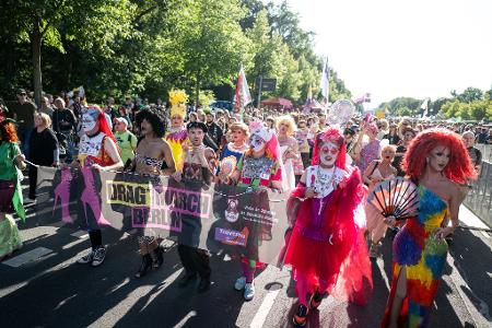 Zum ersten Mal gab es beim Berliner Christopher Street Day in Berlin einen Drag March. 