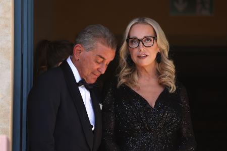 Katharina Wagner und Michel Friedman stehen vor dem Start der Festspiele am Königsportal.