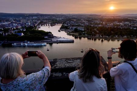 Sonnenuntergang beim Welt-Musikfestival Horizonte