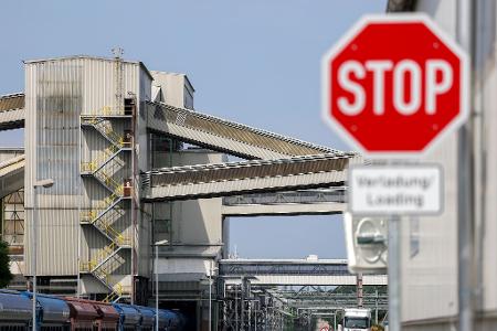 Einige ostdeutsche Chemieunternehmen erwägen, ihre Investitionen in Deutschland zurückzufahren. (Archivbild) 