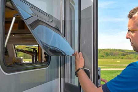 Küchenfenster, LMC Videro 510 E, Caravan, Wohnwagen, Luxus