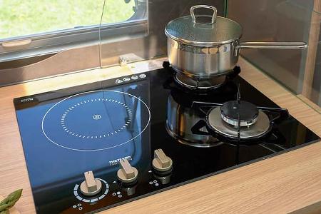 Kochfeld, LMC Videro 510 E, Caravan, Wohnwagen, Luxus