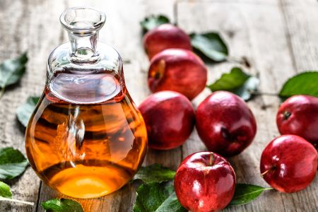 Fläschchen mit Apfelessig
