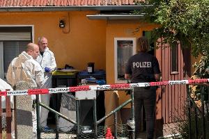 Die Spurensicherung ist im Einsatz. Es geht um den Verdacht eines Tötungsdeliktes.