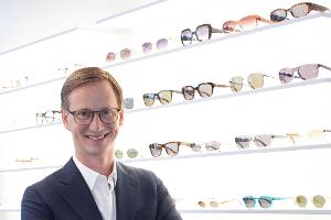 Marc Fielmann leitet seit November 2019 allein die Augenoptiker-Kette Fielmann. (Produktion)