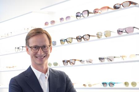 Marc Fielmann leitet seit November 2019 allein die Augenoptiker-Kette Fielmann. (Produktion)