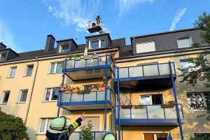 Drei Balkone wurden durch das Feuer in Mitleidenschaft gezogen; Foto: Feuerwehr Essen