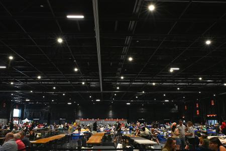 In Hoch-Zeiten waren fast 7.000 Menschen in der Notunterkunft in den Messehallen untergebracht.