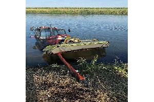 Traktor in Weser