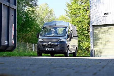 Rocket One L Campervan Außenansicht Front Peugeot Boxer weiß