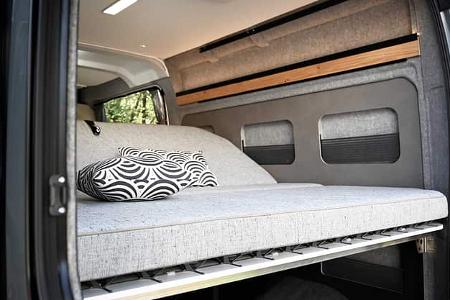 Rocket One L Längsbett Heck Liegefläche erweiterbar Schlafbereich