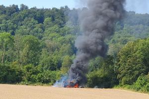 Mähdrescher in Vollbrand