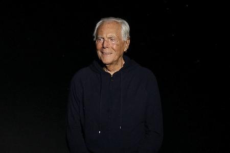 Rund ein Jahr nach seinem Tod: Serie über Giorgio Armani in Arbeit