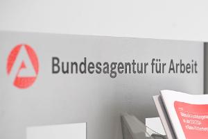 Die Zahl der Arbeitslosen in Deutschland hat die Grenze von drei Millionen erneut überschritten. (Symbolbild)