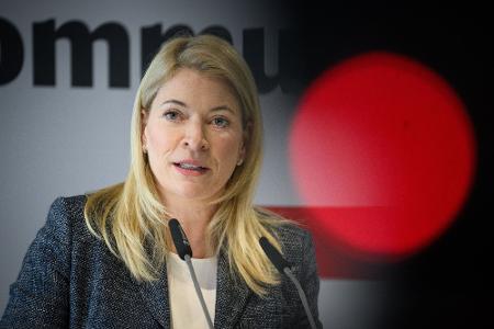 Bahnchefin Evelyn Palla würde dem eigenen Konzern die Schulnote 3 geben. (Archivbild)