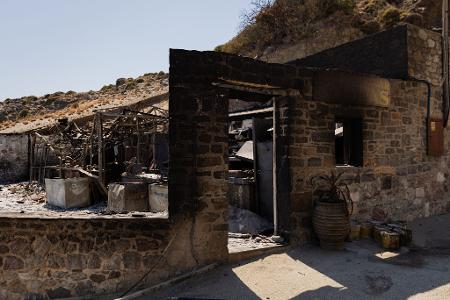 Verbrannte Taverne auf Kreta