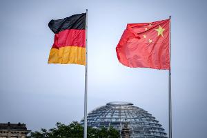 Billigprodukte fluten die Märkte, die Ausfuhr von Rohstoffen wird reglementiert: China ist ein schwieriger Handelspartner Deutschlands. (Symbolbild)