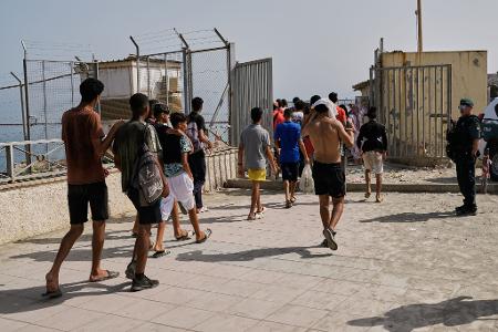 Zehntausende Migranten, die nach Ceuta gelangt waren, kehrten nach Marokko zurück.