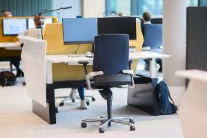 Ruhe im Büro? Viele wollen mehr Rücksicht beim Arbeiten