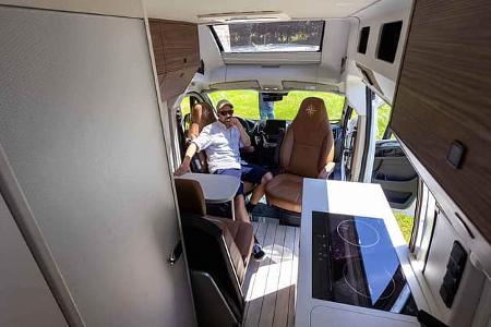 f_Westfalia-Columbus-Liner_Sitzgruppe