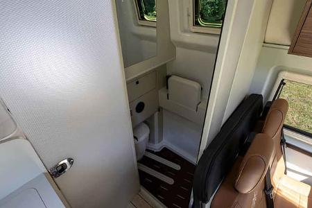 f_Westfalia-Columbus-Liner_Bad
