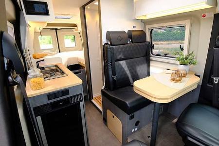 Ahorn Camp CV 630 Eclipse, Campingbus, Küche, Innenraum