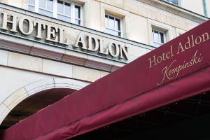 Das Hotel-Adlon soll verkauft werden. (Archivbild)