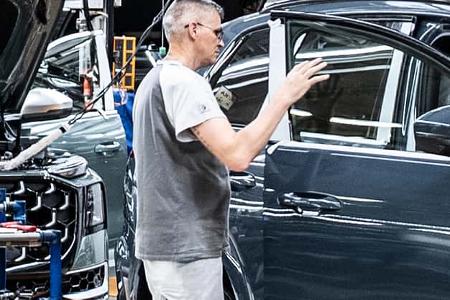Audi Q9 in der Produktion/mechanische Türgriffe