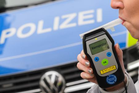 Auffälliger Alkoholkonsum blieb 2025 die häufigste Ursache für eine MPU. (Symbolbild)