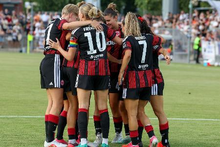 Tor und Assist Freigang: Eintracht feiert Kantersieg