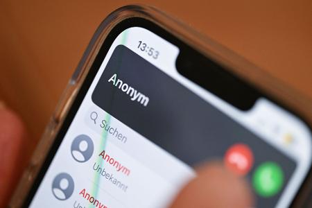 Telefonisch erzeugen die Täter eine Ausnahmesituation. (Symbolbild) 