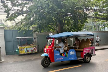 Elektro-Tuk-Tuks können mittlerweile per App gerufen werden.