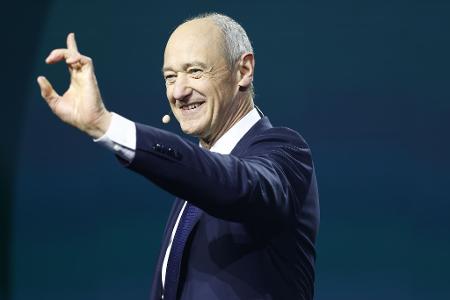 Siemens-Chef Roland Busch kann sich über steigende Gewinne freuen. (Archivbild)