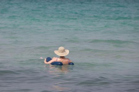 Das Mittelmeer wird immer wärmer und ein Bad bei Wassertemperaturen um die 30 Grad bringt keine Erfrischung mehr. (Archivbild)