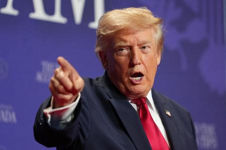 US-Präsident Donald Trump droht denjenigen, die Informationen über das US-Waffenarsenal veröffentlichen.