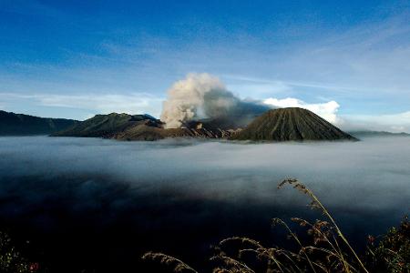Ein Besuch am Bromo ist eine der schönsten Naturerfahrungen in Indonesien. (Archivbild) 