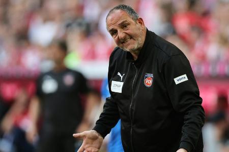 FCH: Schmidt lässt Zukunft weiter offen