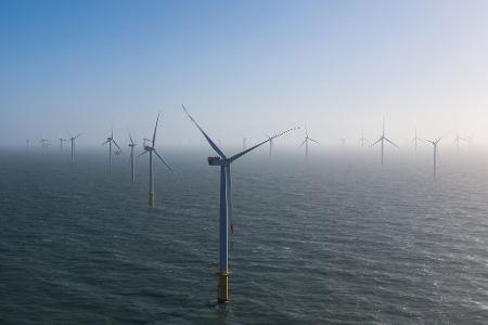 Windkraftanlagen sind ein Teil des Geschäfts von RWE. (Archivbild)