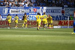Braunschweig nach Kantersieg in Magdeburg an der Spitze