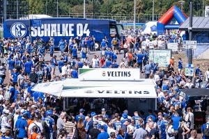 100.000 Fans: Schalke schwört sich auf neue Saison ein