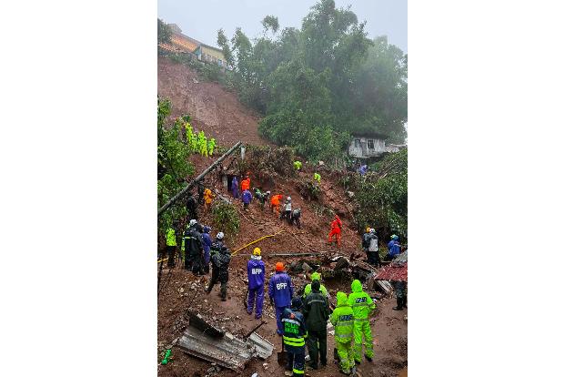 Zahlreiche Rettungskräfte waren wegen der Unwetter im Einsatz.
