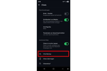 Auf Android-Geräten findest Du die Backup-Option in den Chat-Einstellungen.