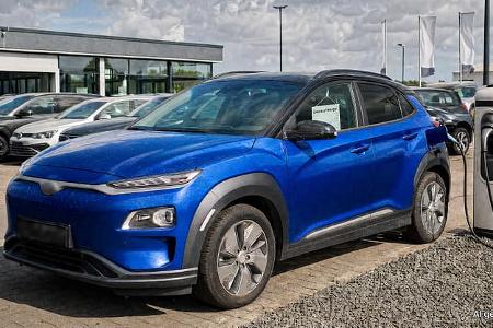 Gebrauchtes Elektroauto bei einem Autohändler