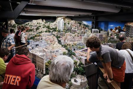 Ganz nah dran: Im Miniatur Wunderland können die Besucher jedes Detail genau inspizieren. 