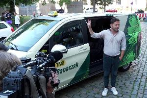 Fährt "frei von Angst und mit großer Freude": Grünen-Chef Felix Banaszak