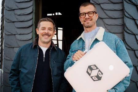 Joko und Klaas verteilen wieder 100.000 Euro im Quiz-Zelt